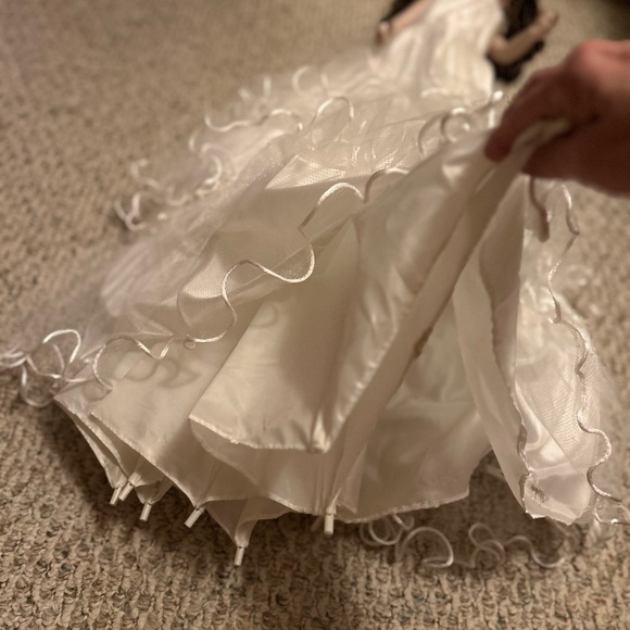 Porcelain Umbrella Doll - Picture 3 of 3